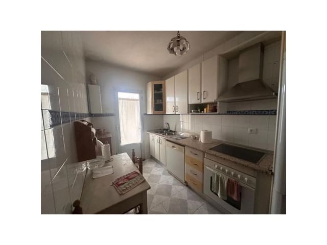 6 makuuhuone Huvila myytävänä paikassa Fuente de Cantos mukana 
autotalli - 149 000 € (Ref: 9643351)