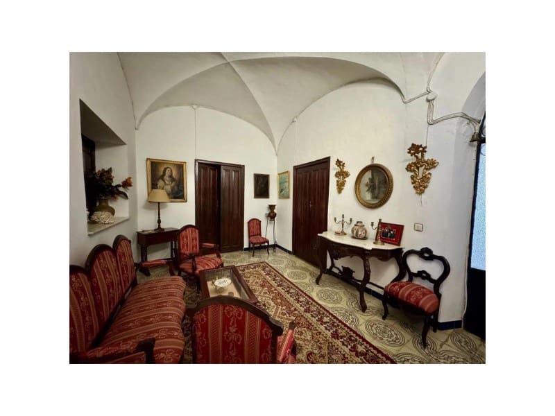 6 makuuhuone Huvila myytävänä paikassa Fuente de Cantos mukana 
autotalli - 149 000 € (Ref: 9643351)