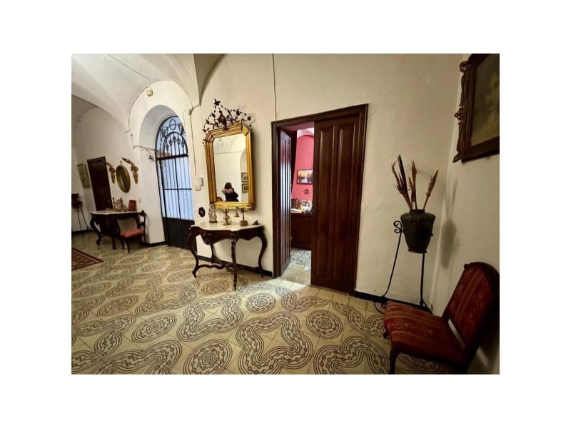 6 makuuhuone Huvila myytävänä paikassa Fuente de Cantos mukana 
autotalli - 149 000 € (Ref: 9643351)