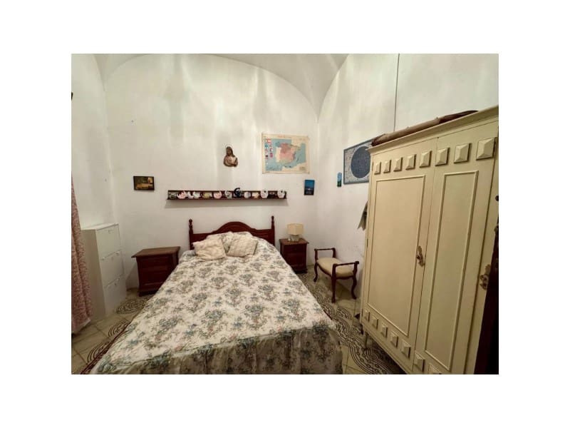 6 makuuhuone Huvila myytävänä paikassa Fuente de Cantos mukana 
autotalli - 149 000 € (Ref: 9643351)