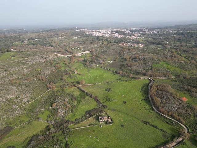 Finca/Casa Rural de 1 habitación en Valencia de Alcántara en venta - 38.000 € (Ref: 9643352)