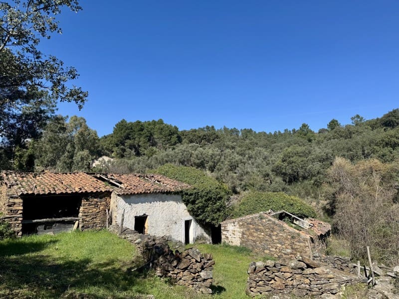 2 makuuhuone Maalaistalo myytävänä paikassa Valencia de Alcantara - 65 000 € (Ref: 9648137)