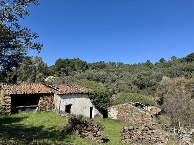 2 makuuhuone Maalaistalo myytävänä paikassa Valencia de Alcántara - 65 000 € (Ref: 9648137)