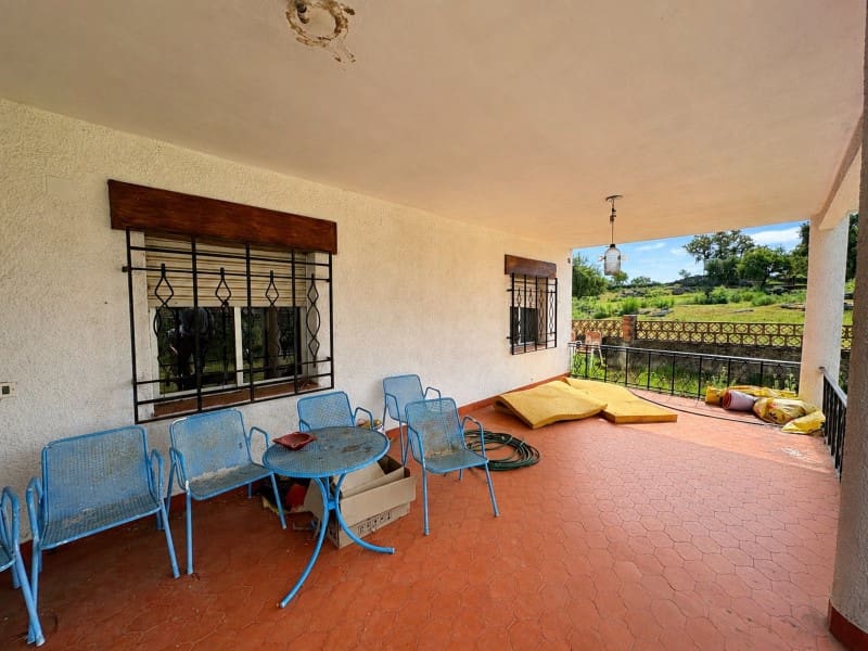 3 bedroom Finca/Country House for sale in Valencia de Alcantara - € 260,000 (Ref: 9828884)