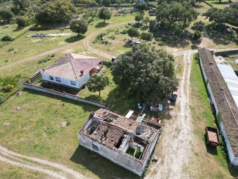3 bedroom Finca/Country House for sale in Valencia de Alcantara - € 260,000 (Ref: 9828884)