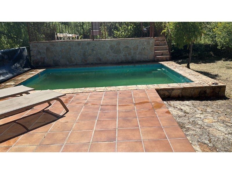 2 makuuhuone Huvila vuokrattavana paikassa Valencia de Alcantara mukana uima-altaan 
autotalli - 950 € (Ref: 9890032)