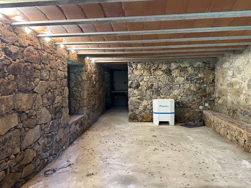 2 makuuhuone Huvila vuokrattavana paikassa Valencia de Alcantara mukana uima-altaan 
autotalli - 950 € (Ref: 9890032)