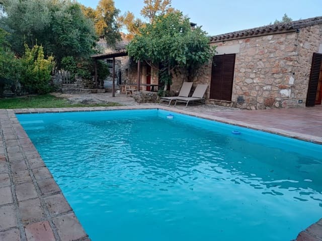 2 bedroom Villa for rent in Valencia de Alcántara - € 950 (Ref: 9890032)
