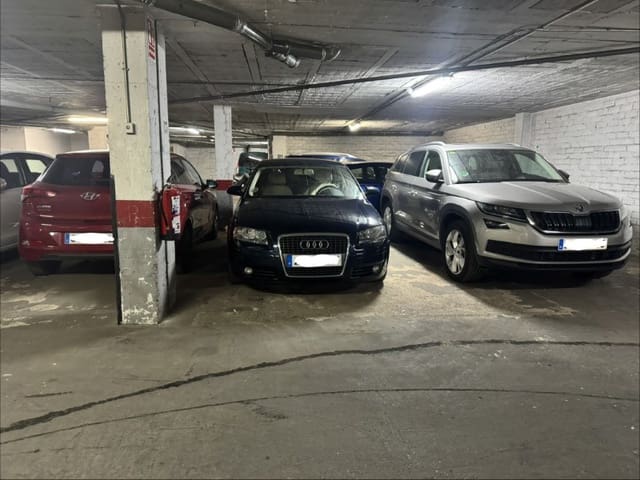 Garage for sale in Casco Antiguo, Badajoz city - € 28,000 (Ref: 9890033)