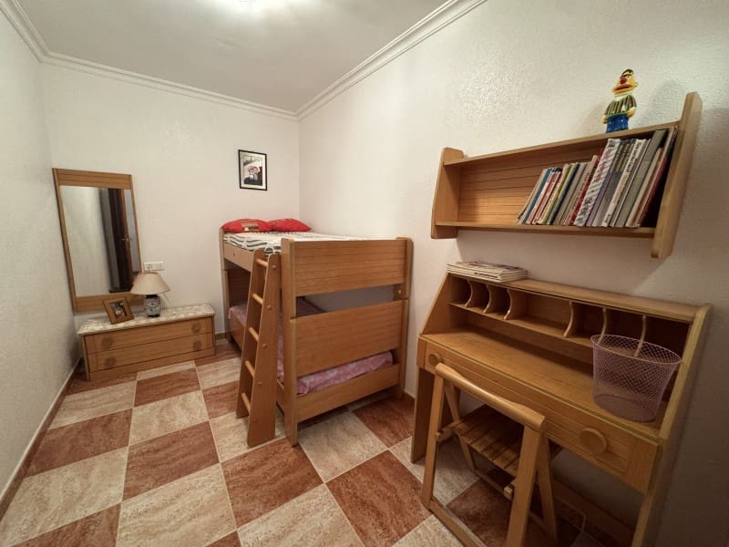 Chalet de 11 habitaciones en Valencia de las Torres en venta con piscina garaje - 212.000 € (Ref: 9933737)