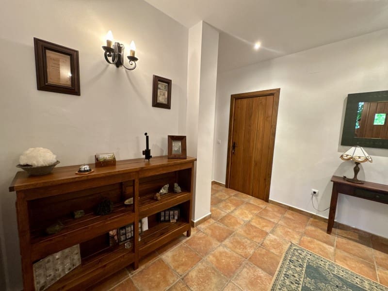 Finca/Casa Rural de 7 habitaciones en Valencia de Alcántara en venta - 490.000 € (Ref: 9945397)
