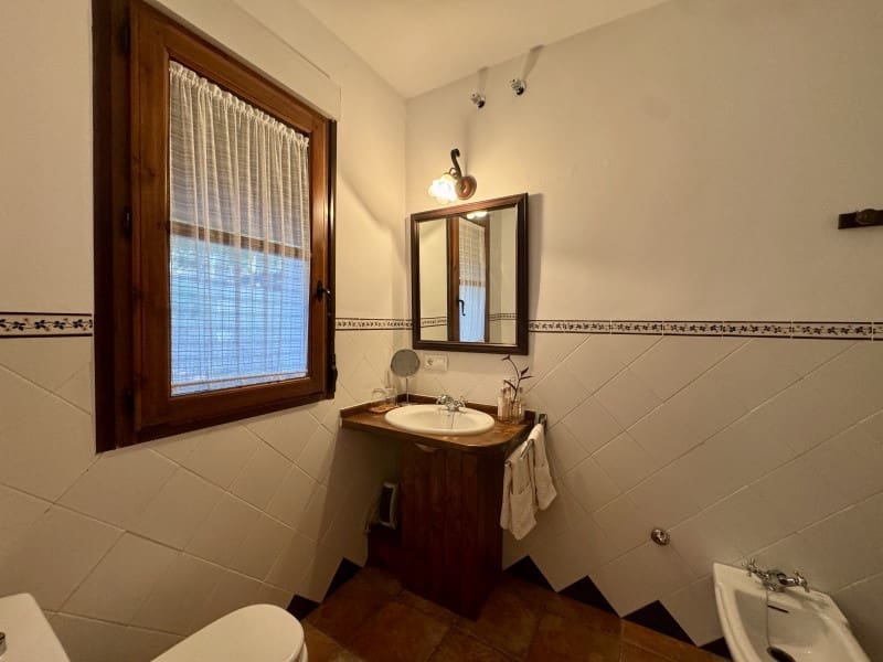 Finca/Casa Rural de 7 habitaciones en Valencia de Alcántara en venta - 490.000 € (Ref: 9945397)