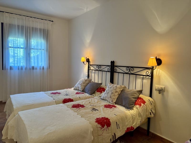 Finca/Casa Rural de 7 habitaciones en Valencia de Alcántara en venta - 490.000 € (Ref: 9945397)