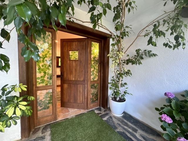 Finca/Casa Rural de 7 habitaciones en Valencia de Alcántara en venta - 490.000 € (Ref: 9945397)