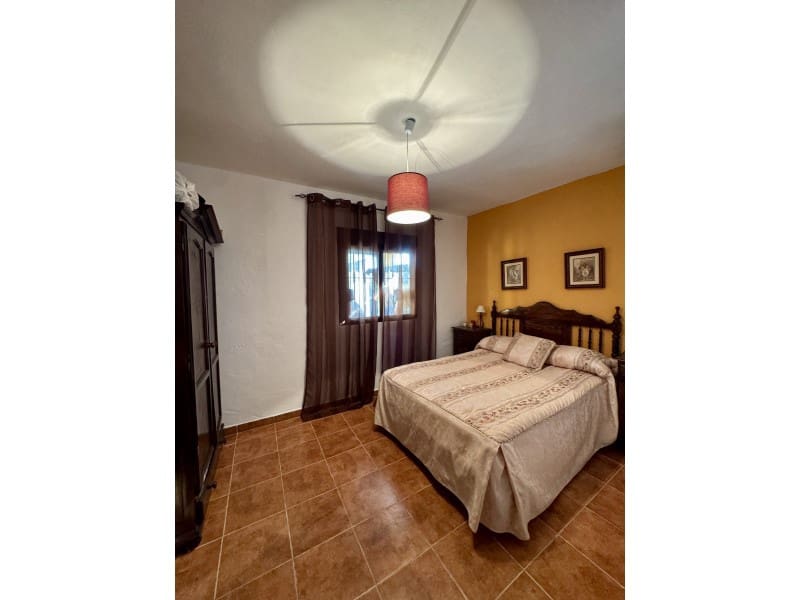 Finca/Casa Rural de 3 habitaciones en San Vicente de Alcántara en venta con piscina - 165.000 € (Ref: 9998447)