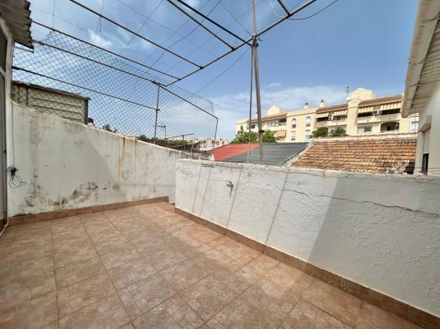 Pareado de 4 habitaciones en Camino de Antequera, Málaga ciudad en venta con garaje - 385.000 € (Ref: 10001024)