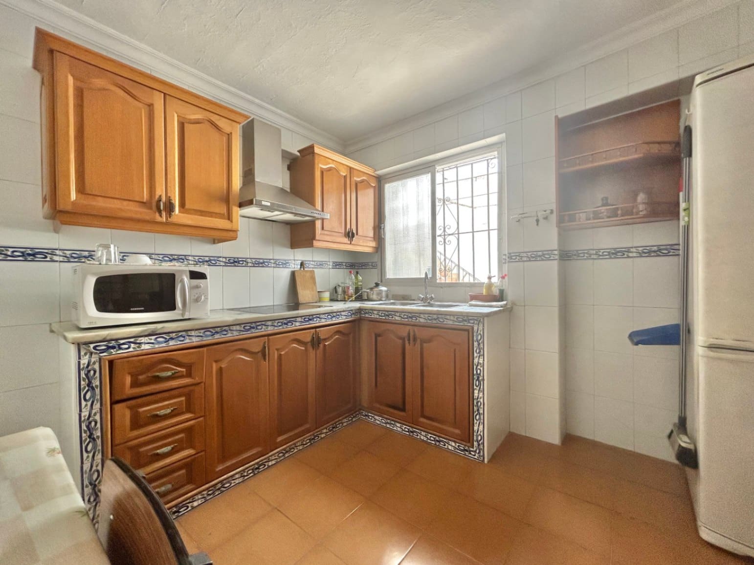 Pareado de 4 habitaciones en Málaga ciudad en venta con garaje - 385.000 € (Ref: 10001024)