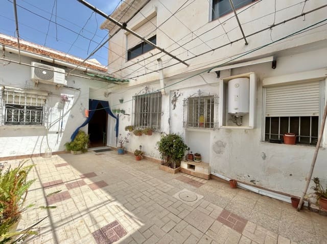 Pareado de 4 habitaciones en Camino de Antequera, Málaga ciudad en venta con garaje - 385.000 € (Ref: 10001024)