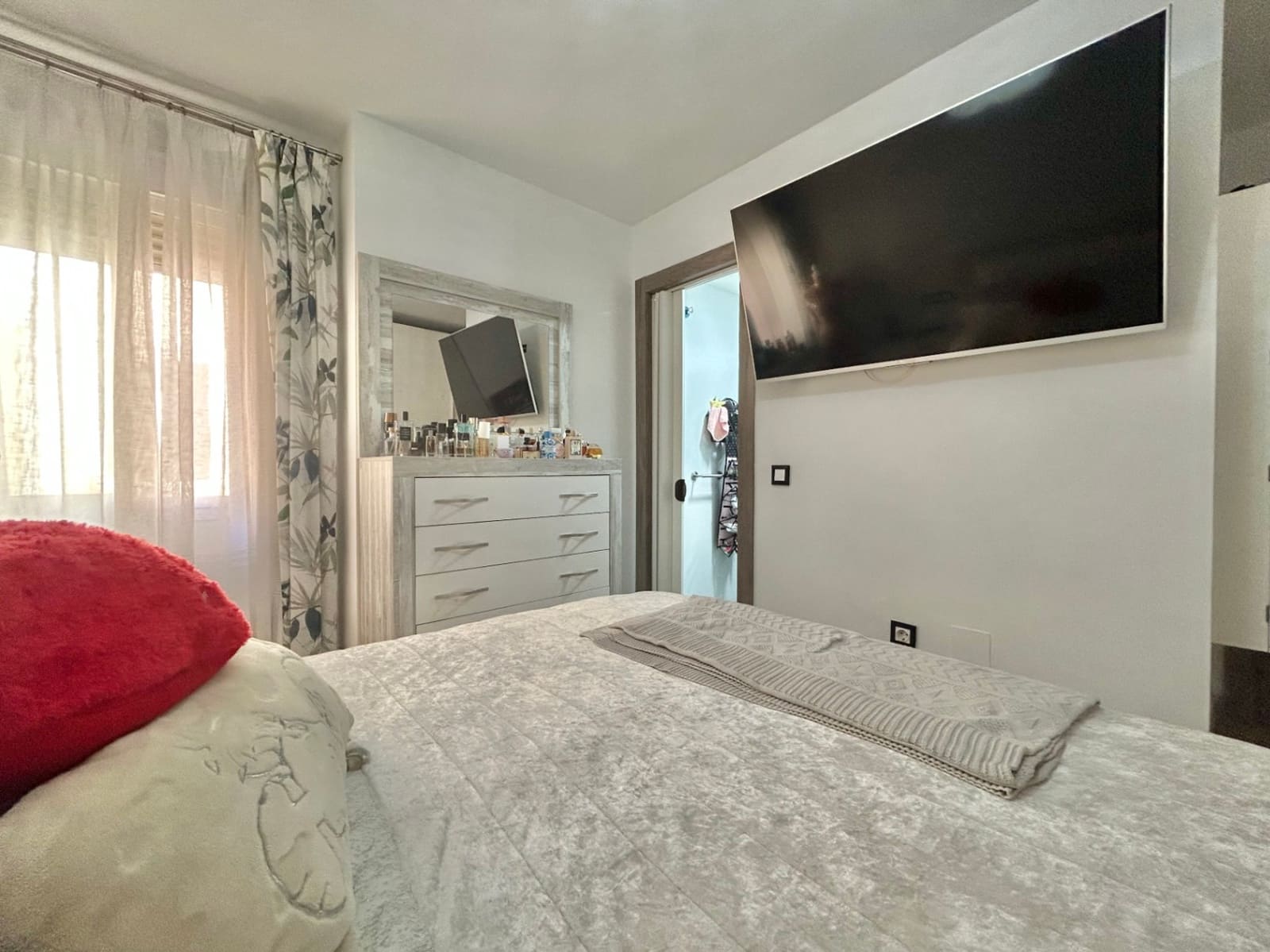 4 bedroom Penthouse for sale in Malaga city with garage - € 415,000 (Ref: 10014316)