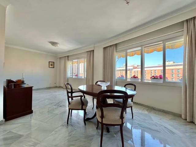 3 makuuhuone Huoneisto myytävänä paikassa Centro Historico, Málaga kaupunki mukana 
autotalli - 575 000 € (Ref: 10034371)