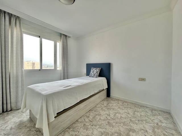 3 soveværelse Penthouse til salg i Jardin de la Abadia, Málaga by - € 364.000 (Ref: 10044036)
