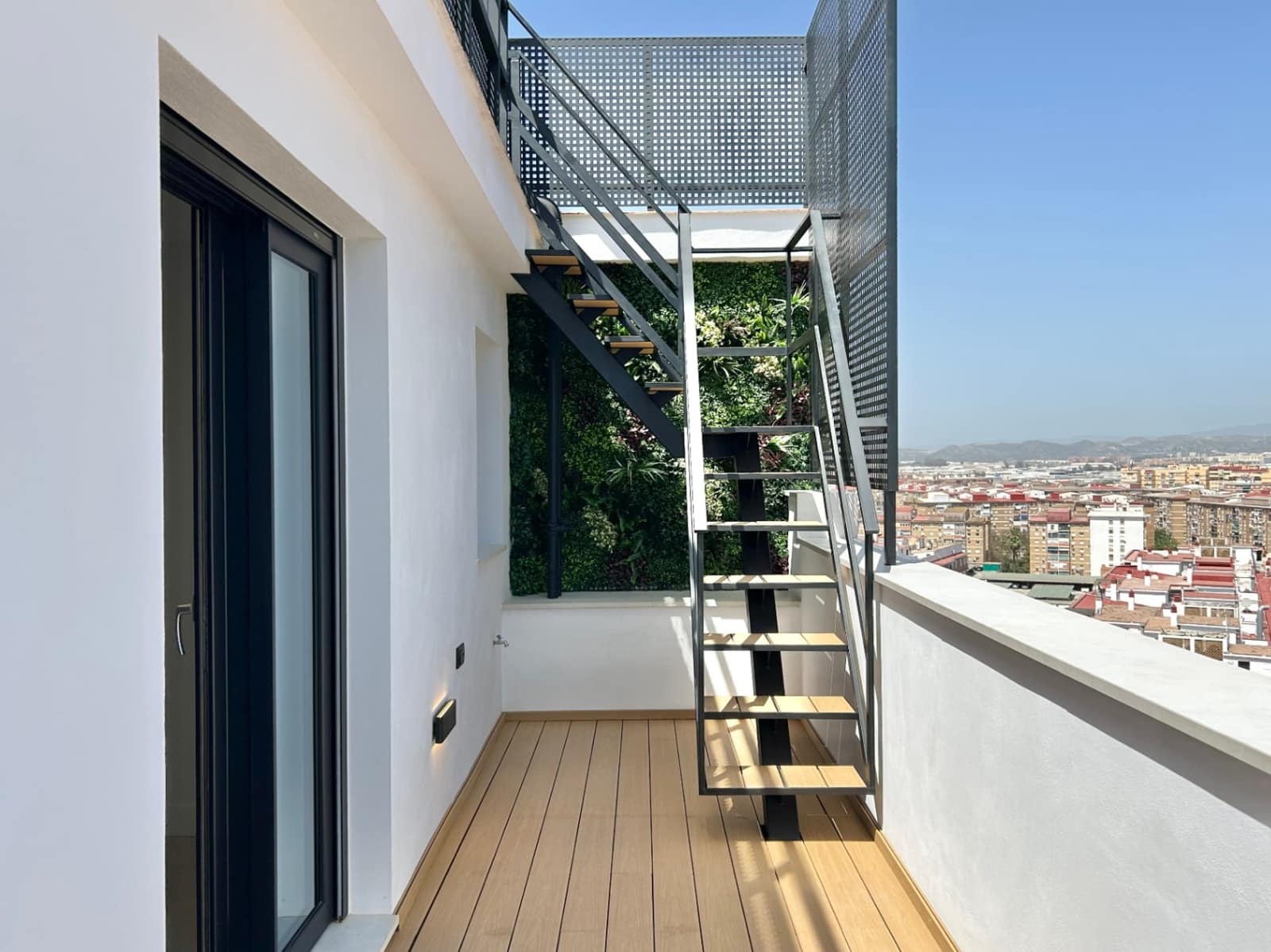 2 quarto Penthouse para venda em Malaga cidade - 618 000 € (Ref: 10044037)