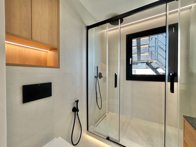 2 soveværelse Penthouse til salg i Santa Paula, Málaga by - € 618.000 (Ref: 10044037)
