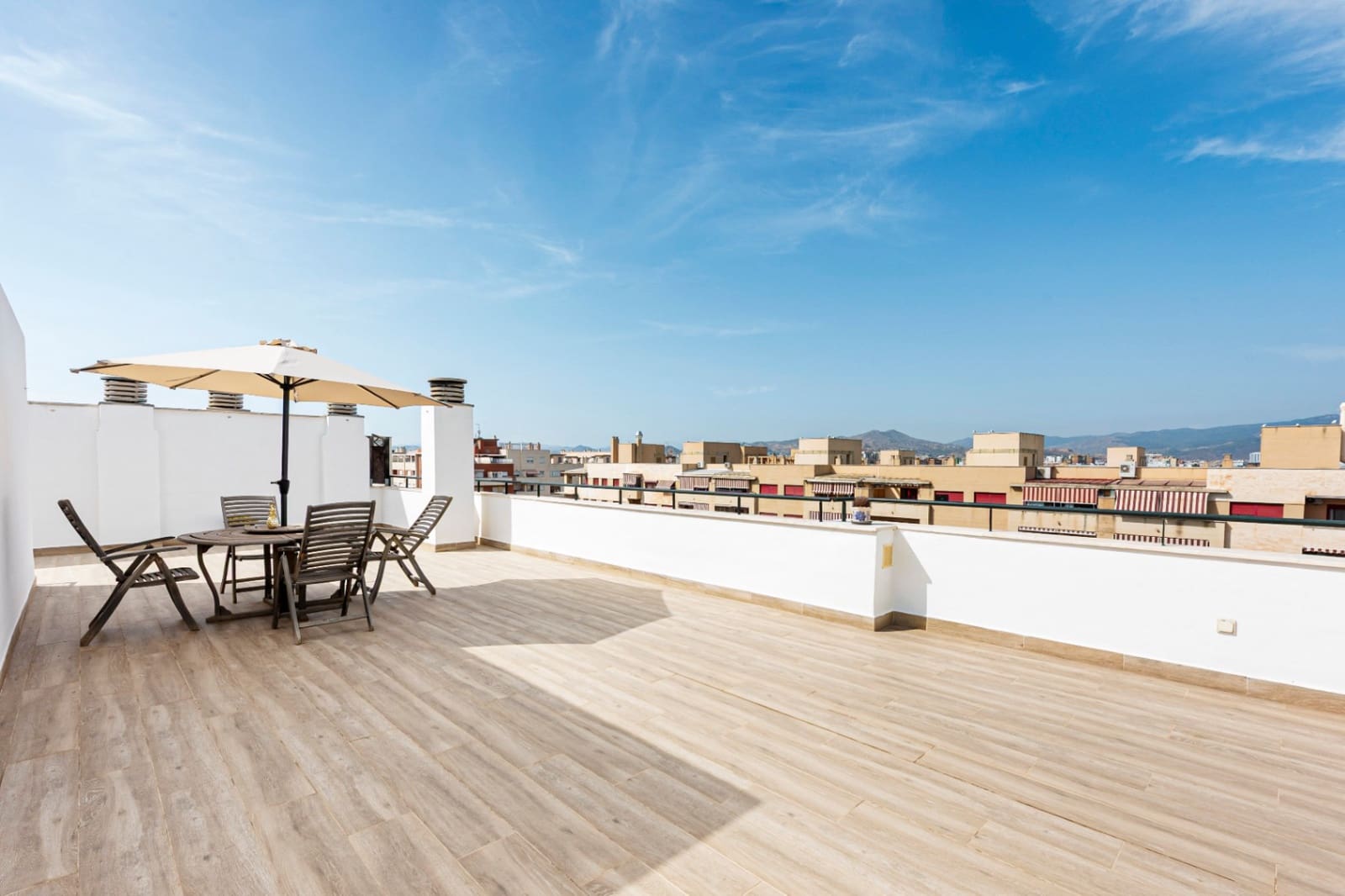4 quarto Penthouse para venda em Malaga cidade com piscina garagem - 1 050 000 € (Ref: 10060827)