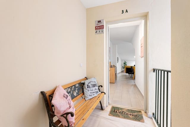 Penthouse til salg i Perchel Norte, Málaga by - € 260.000 (Ref: 10062518)