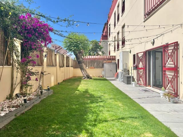 2 soverom Leilighet til salgs i Teatinos, Málaga by med svømmebasseng garasje - € 445 000 (Ref: 10084953)