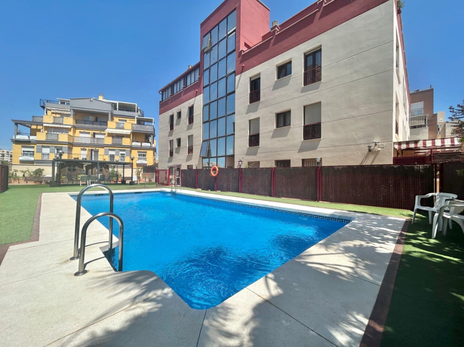 2 soverom Leilighet til salgs i Malaga by med svømmebasseng garasje - € 445 000 (Ref: 10084953)