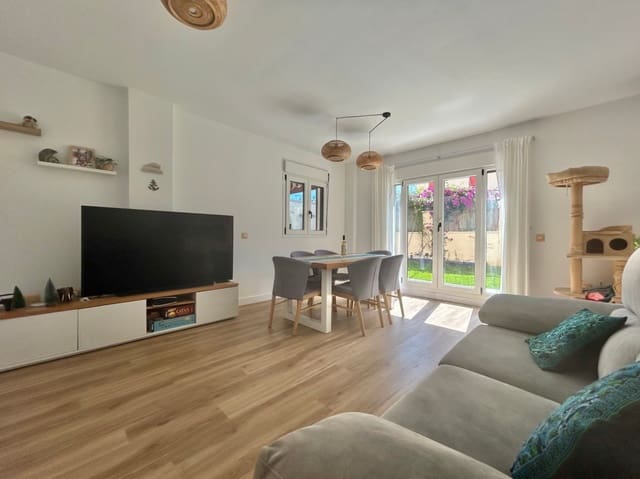 2 soverom Leilighet til salgs i Teatinos, Málaga by med svømmebasseng garasje - € 445 000 (Ref: 10084953)