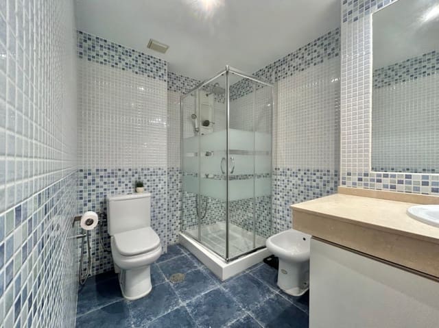 2 soverom Leilighet til salgs i Teatinos, Málaga by med svømmebasseng garasje - € 445 000 (Ref: 10084953)