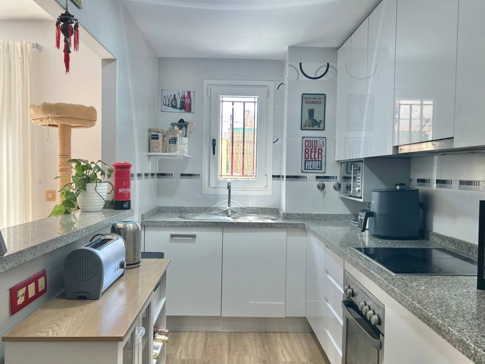 2 soverom Leilighet til salgs i Malaga by med svømmebasseng garasje - € 445 000 (Ref: 10084953)