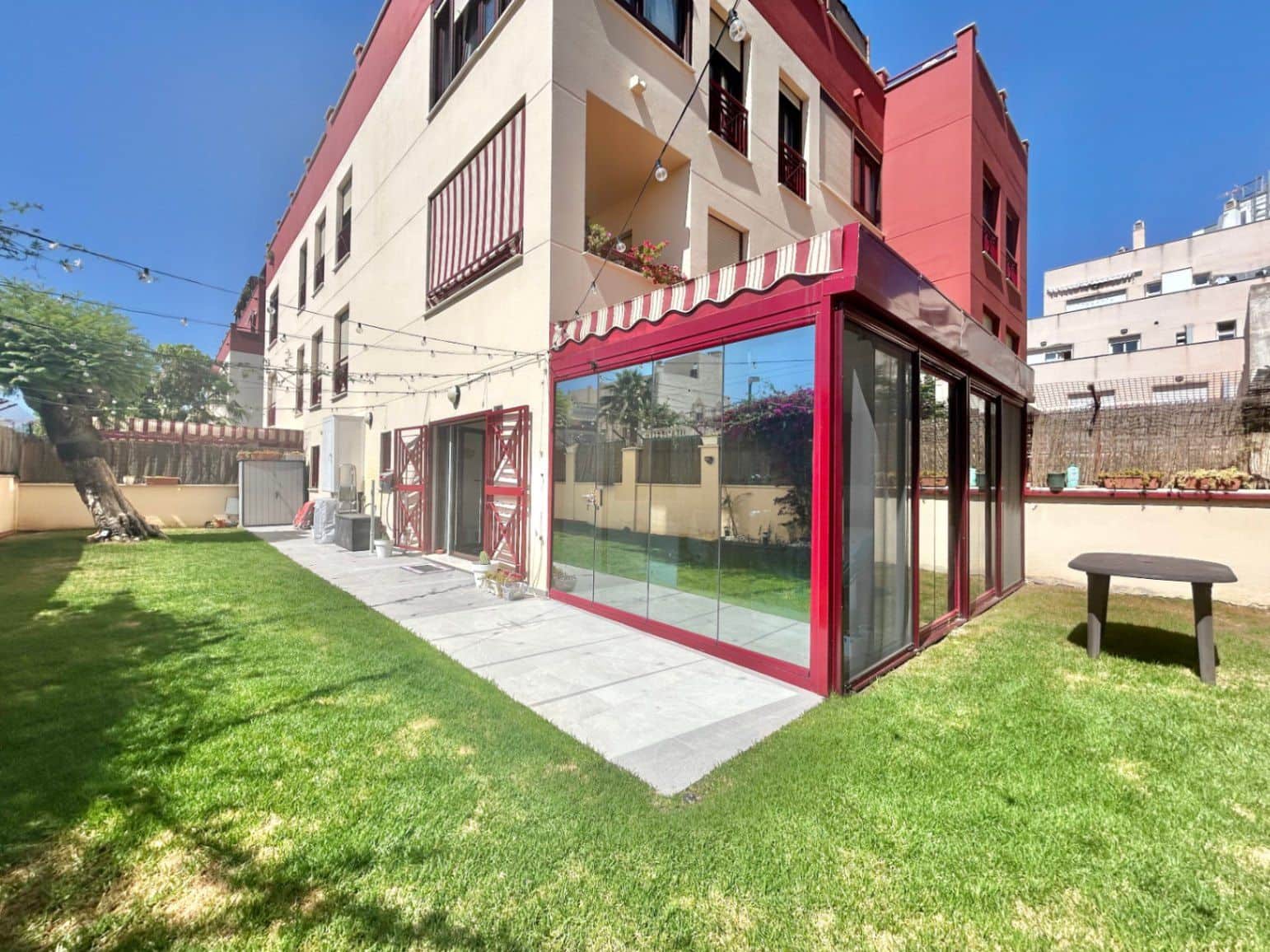 2 soverom Leilighet til salgs i Malaga by med svømmebasseng garasje - € 445 000 (Ref: 10084953)