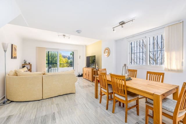 2 makuuhuone Rivitalo myytävänä paikassa Alhaurín el Grande mukana uima-altaan - 349 000 € (Ref: 10084954)