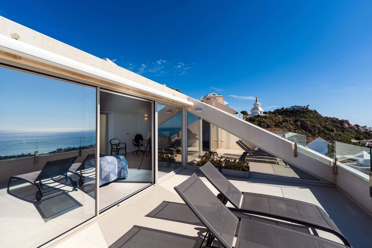 3 sovrum Lägenhet till salu i Benalmadena med pool - 995 000 € (Ref: 10084955)