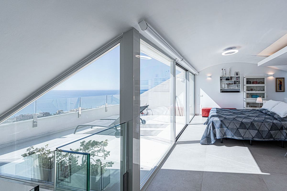 3 sovrum Lägenhet till salu i Benalmadena med pool - 995 000 € (Ref: 10084955)