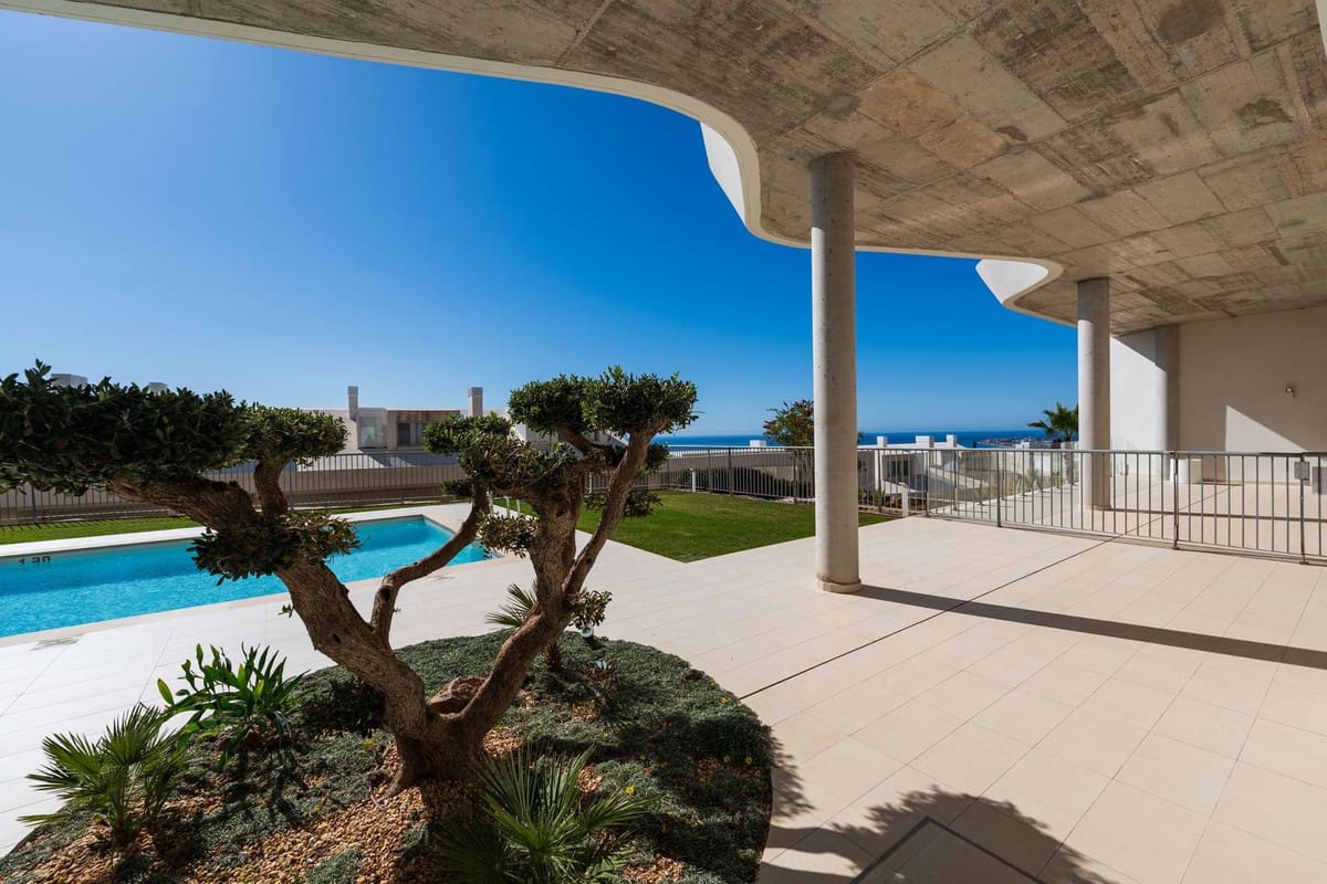 3 sovrum Lägenhet till salu i Benalmadena med pool - 995 000 € (Ref: 10084955)