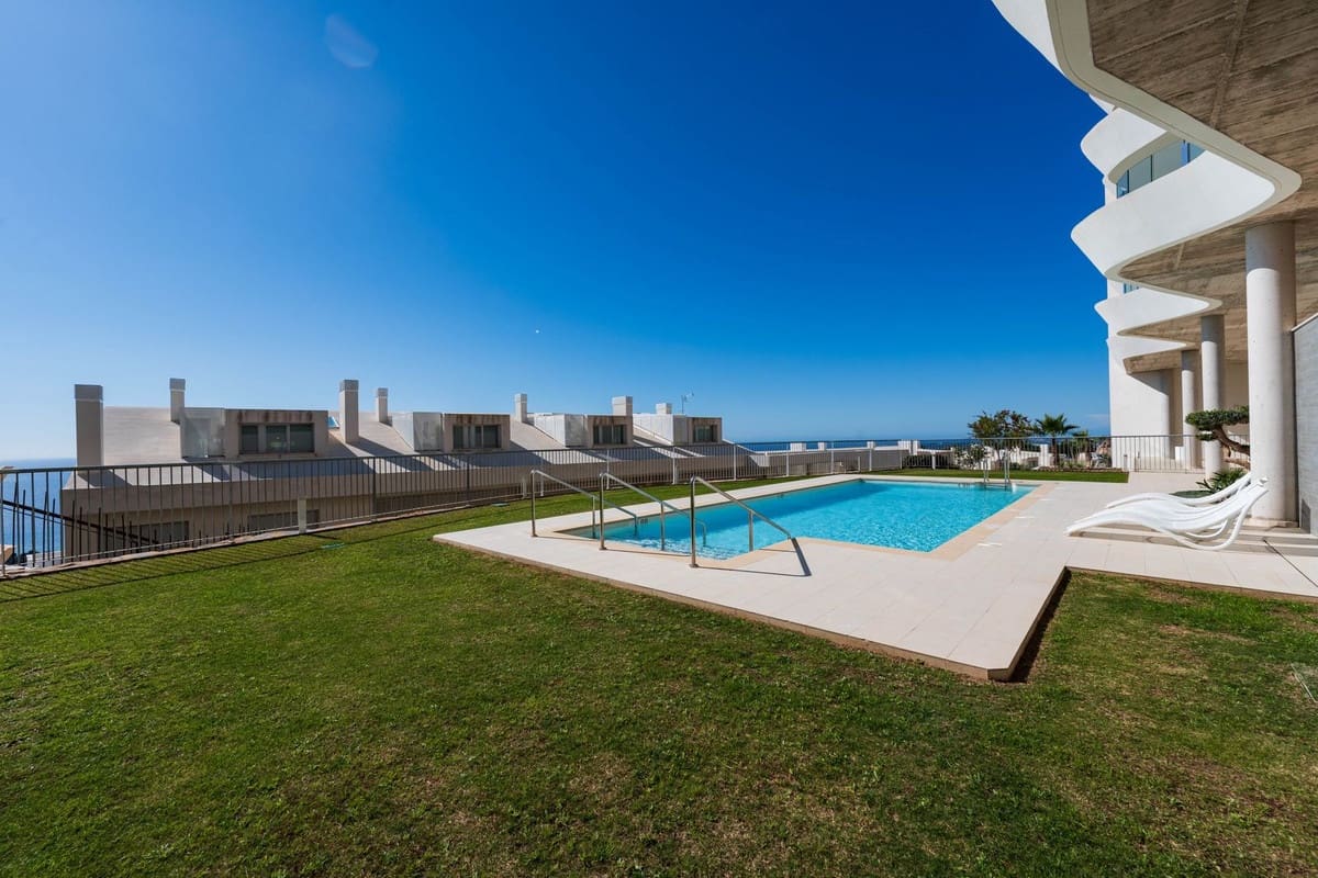 3 sovrum Lägenhet till salu i Benalmadena med pool - 995 000 € (Ref: 10084955)