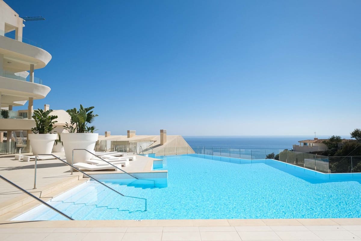 3 sovrum Lägenhet till salu i Benalmadena med pool - 995 000 € (Ref: 10084955)