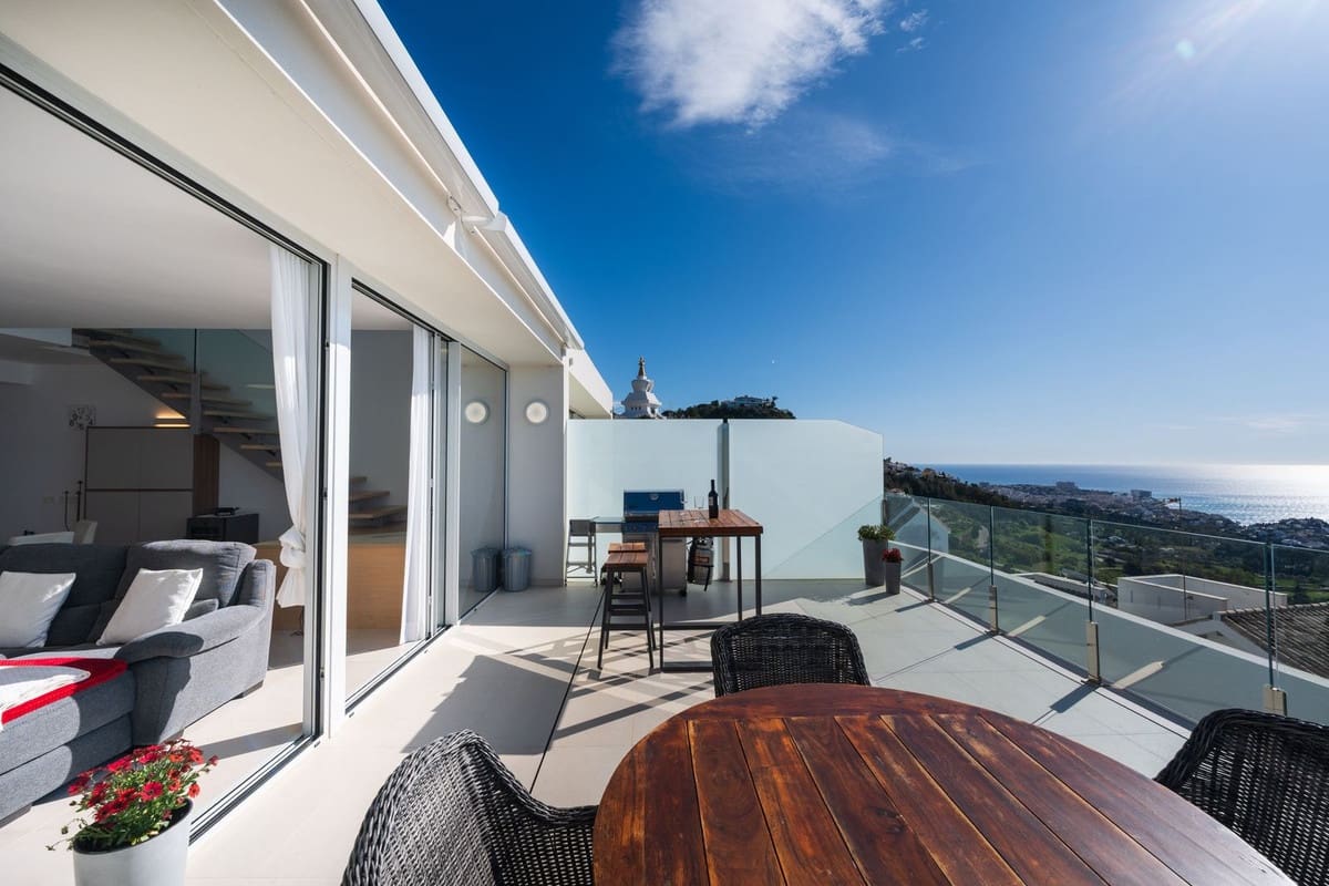 3 sovrum Lägenhet till salu i Benalmadena med pool - 995 000 € (Ref: 10084955)