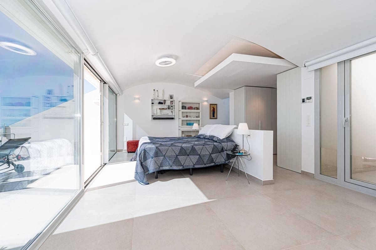 3 sovrum Lägenhet till salu i Benalmadena med pool - 995 000 € (Ref: 10084955)