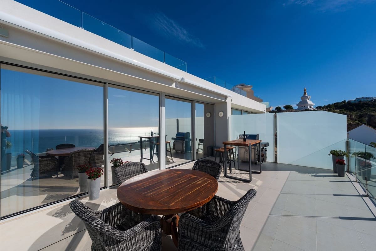 3 sovrum Lägenhet till salu i Benalmadena med pool - 995 000 € (Ref: 10084955)