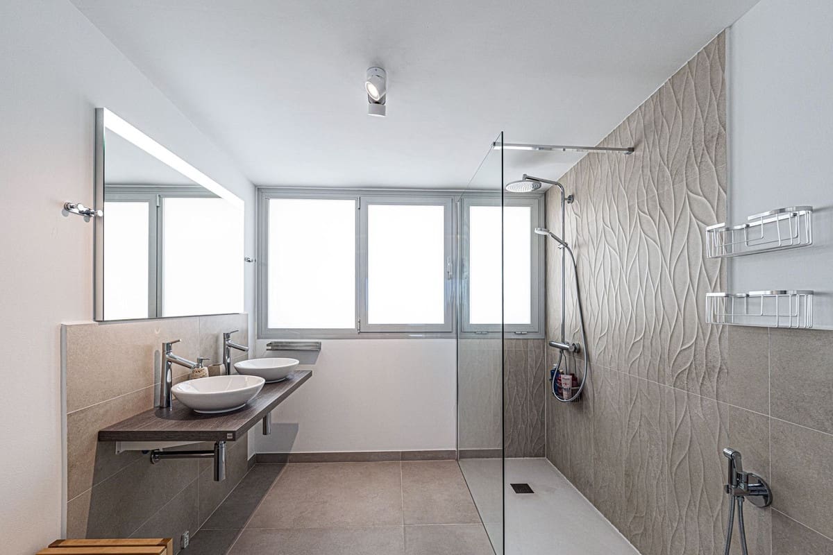 3 sovrum Lägenhet till salu i Benalmadena med pool - 995 000 € (Ref: 10084955)