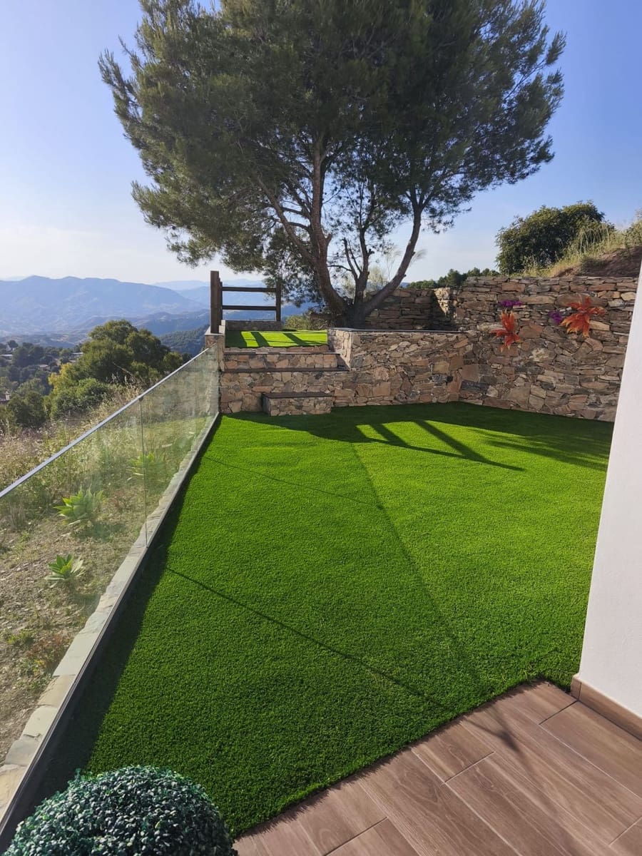4 quarto Moradia Geminada para venda em Malaga cidade - 750 000 € (Ref: 10084957)