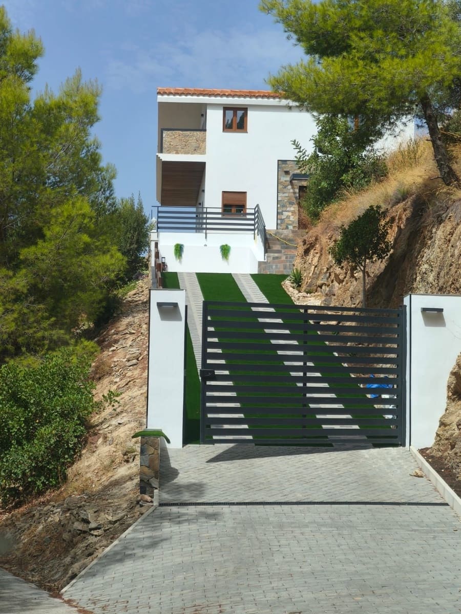 4 quarto Moradia Geminada para venda em Malaga cidade - 750 000 € (Ref: 10084957)