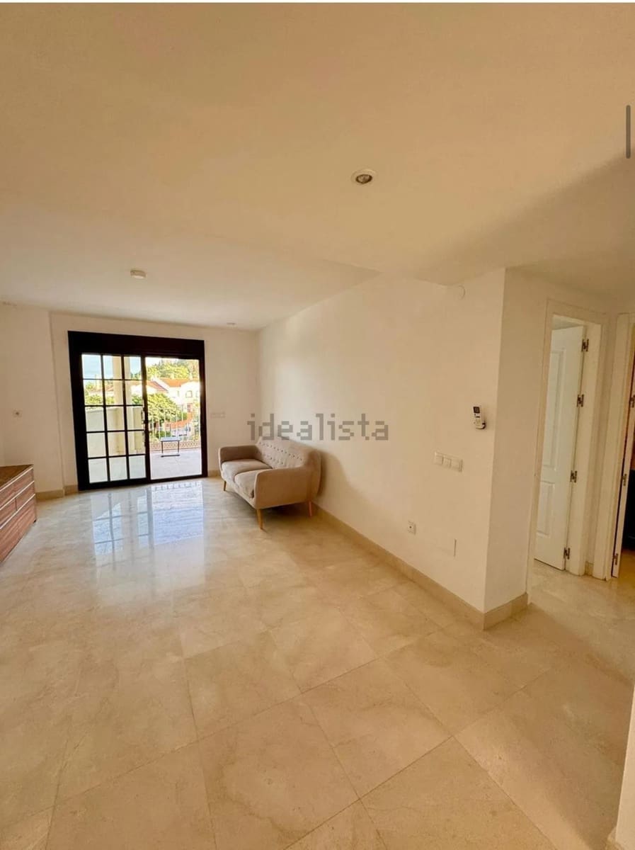 2 soverom Leilighet til salgs i Torrequebrada med svømmebasseng - € 425 000 (Ref: 10084963)