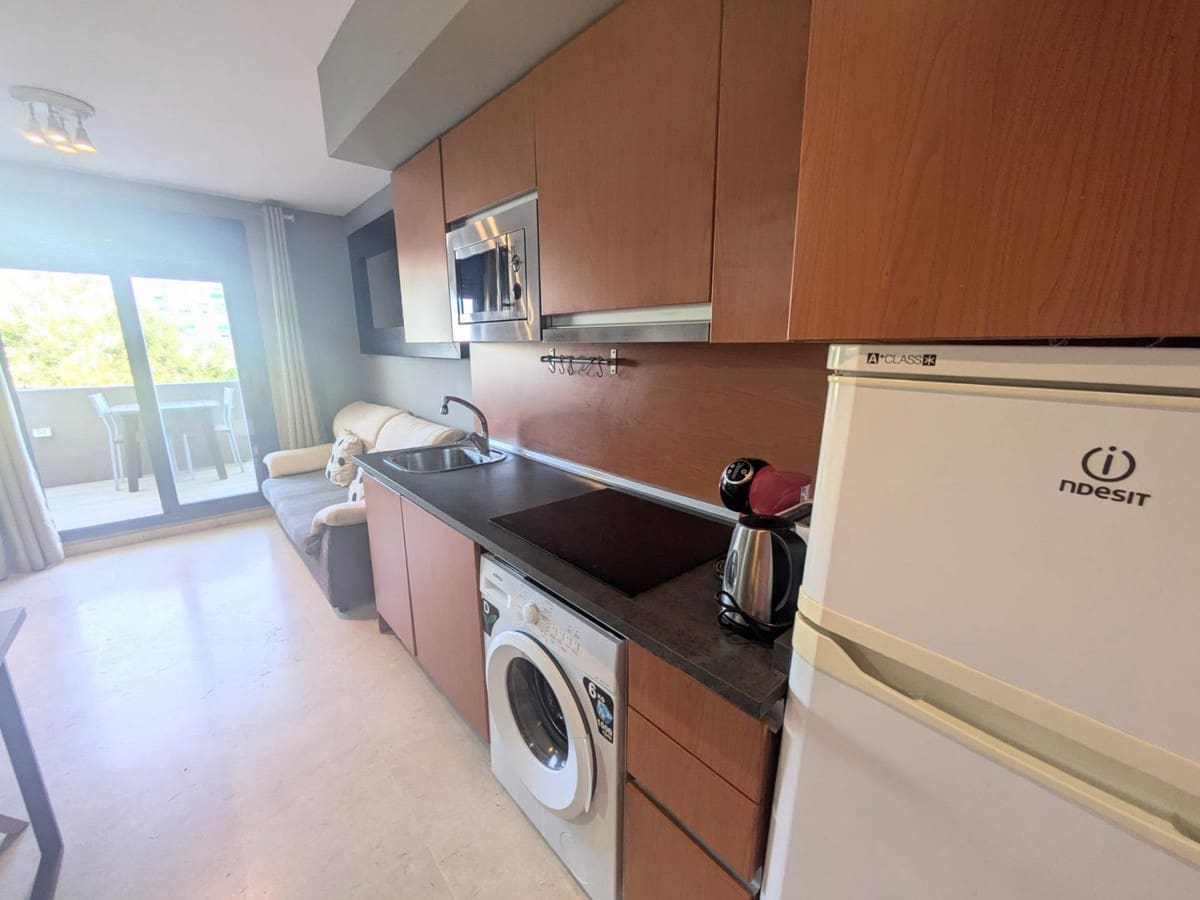 1 bedroom Apartment for sale in Benalmadena with pool - € 319,000 (Ref: 10084965)