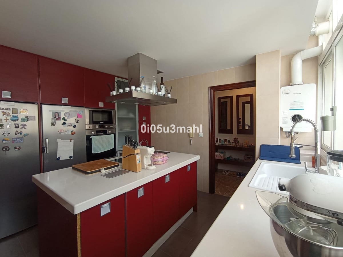 3 makuuhuone Huoneisto myytävänä paikassa Malaga kaupunki - 350 000 € (Ref: 10084968)